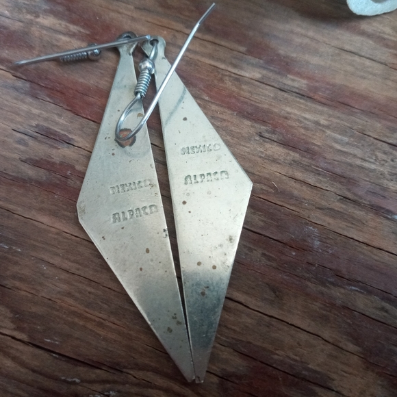 Mexico Alpaca Geometric Triangle Earrings Turquoise Black - Picture 4 of 5